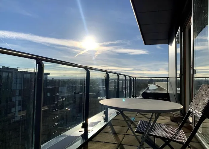 Stylish 2 Bedroom Apartment